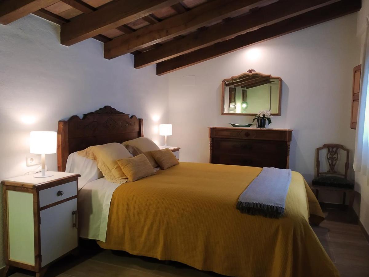 Gasthaus Mas Gibert Sant Gregori Exterior foto