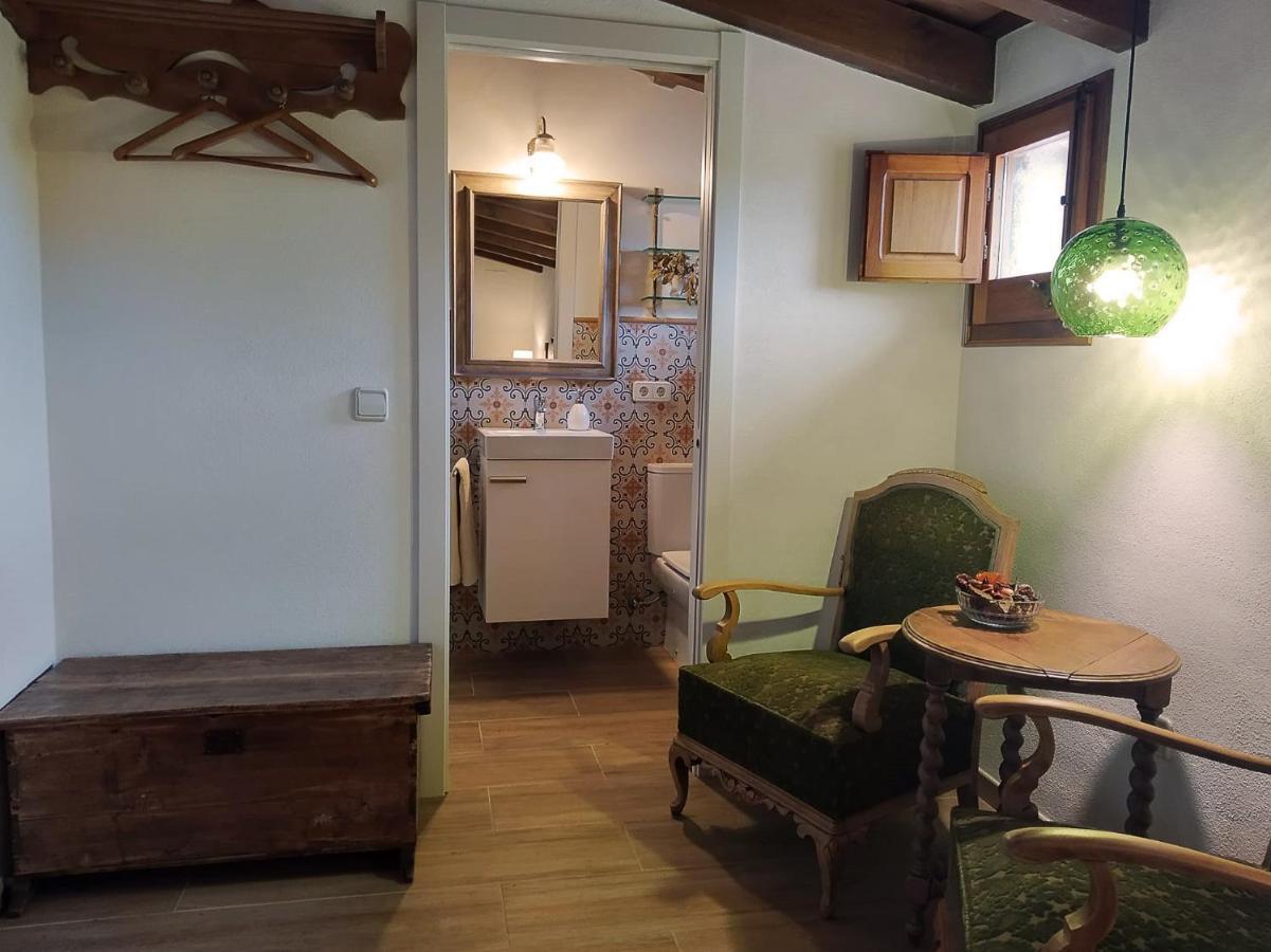 Gasthaus Mas Gibert Sant Gregori Exterior foto